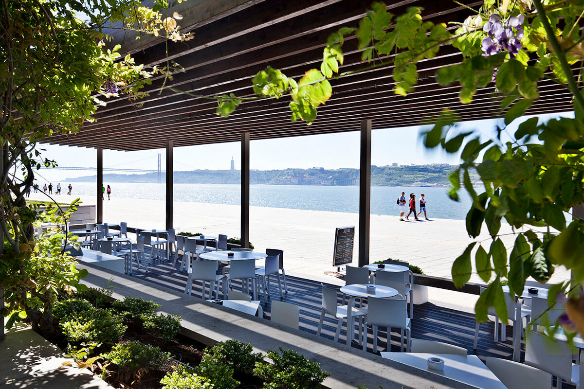 Image of a beach-side lounge area at the Hotel Altis Belem